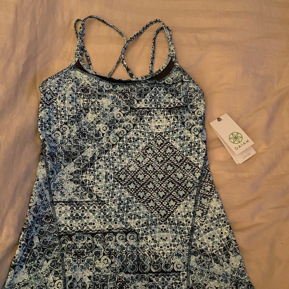 Gaiam workout top